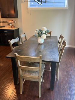Dining room table & chairs