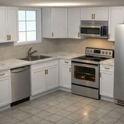 10' x 10' Kitchen Cabinets White Shaker