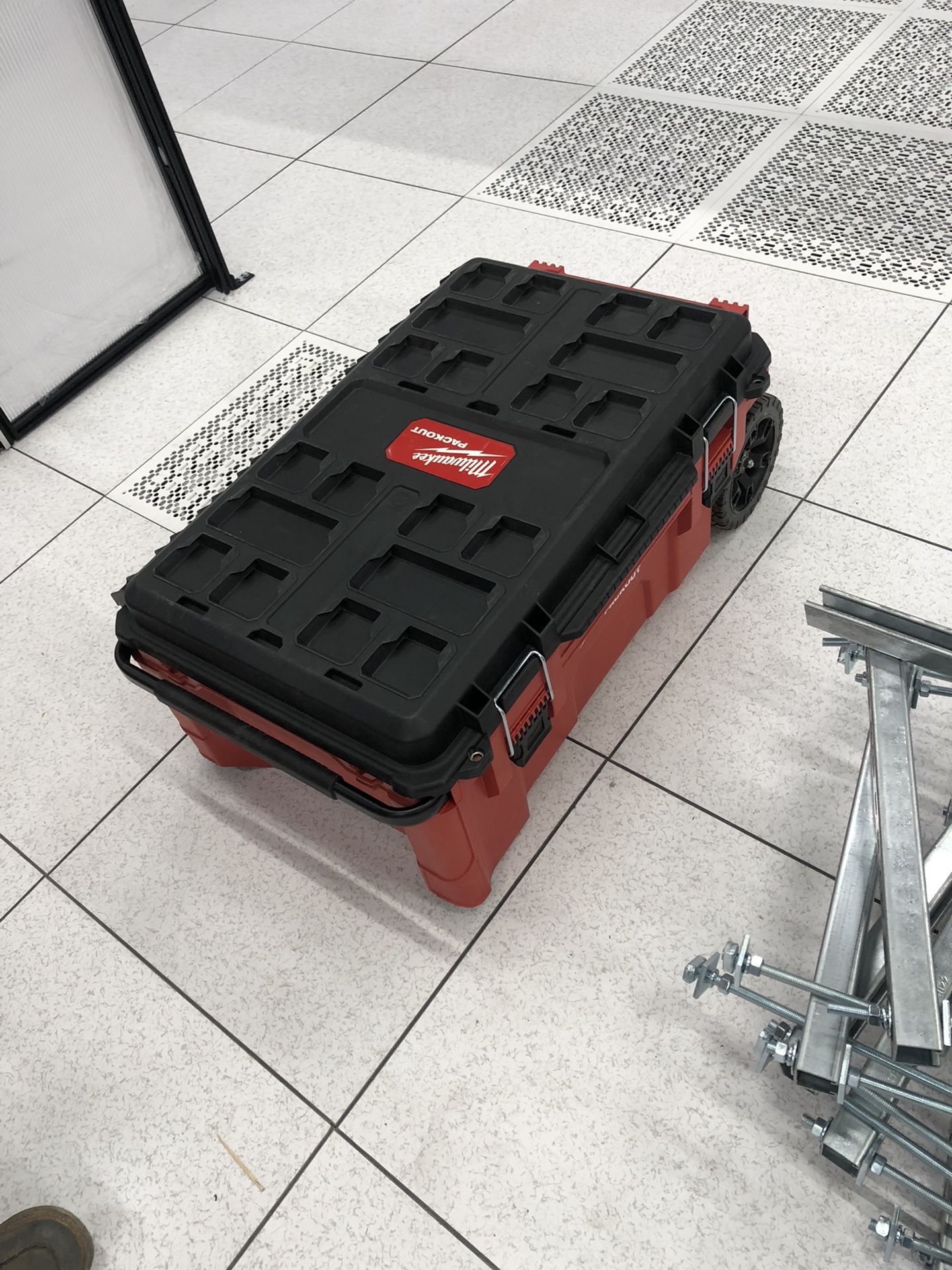 Milwaukee Pack Out Tool Box New