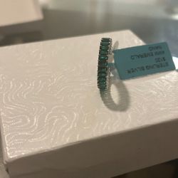Emerald Ring Bagguette cut Size 6