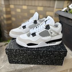 Jordan 4 Military Black 
