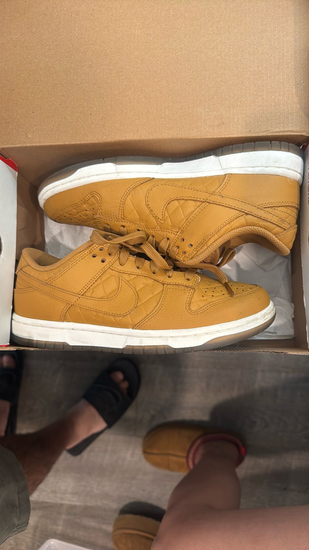 Nike Dunks Low C: Wheat Size 7 Women’s