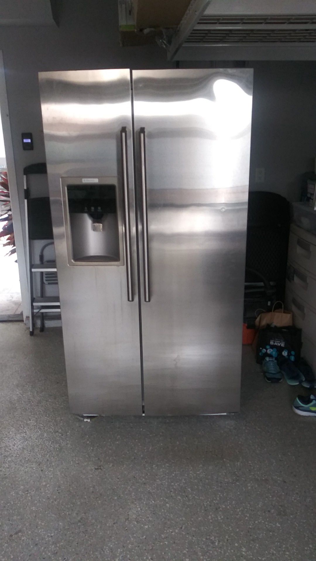 Refrigerator in good conditions, $150