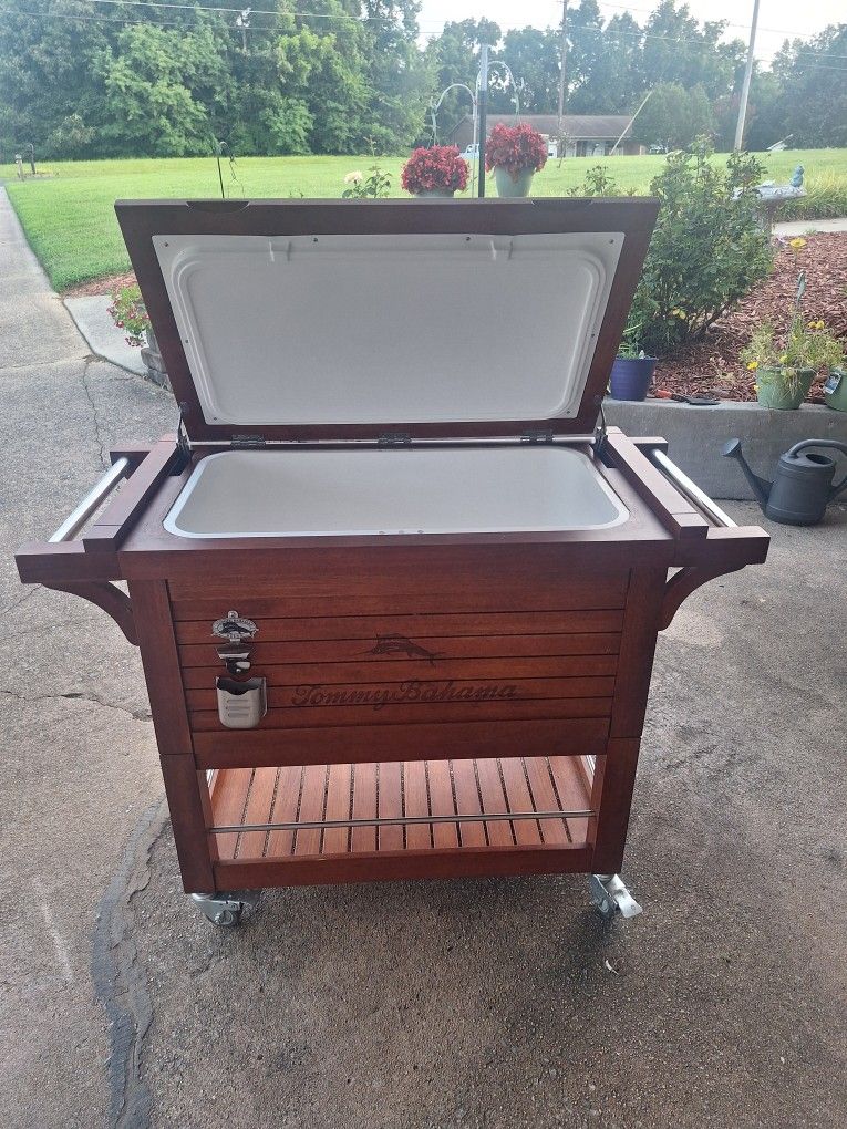 Tommy Bahama Cooler