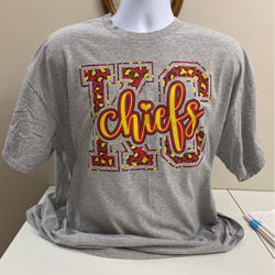 Chiefs Design T-Shirt, Gildan Size 2XL, NEW, Lt Gray (item 203)