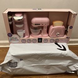 NEW Members Mark Kitchen Appliances Kids Playset
