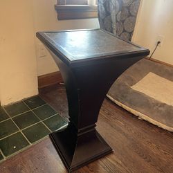 End table or plant stand