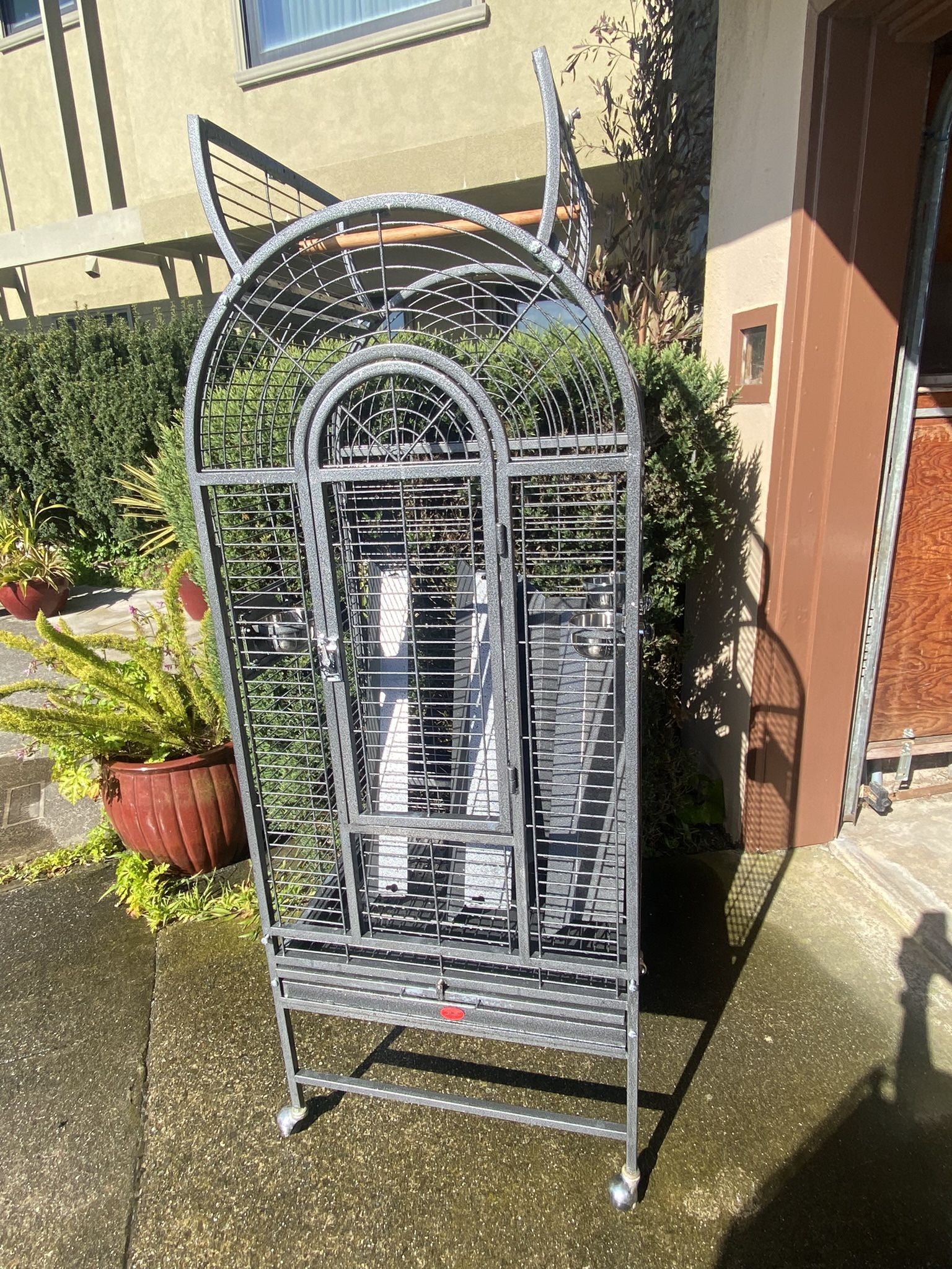 Dome Open Top Birdcage 26x22x60