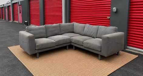 Free Delivery - Modern Gray Corner Sectional Couch