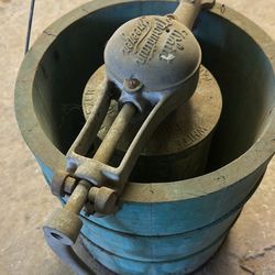 White Mountain Ice Cream Maker