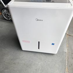 Dehumidifier 