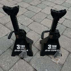 DAYTONA 3 Ton Heavy Duty Ratcheting Jack Stands, Black