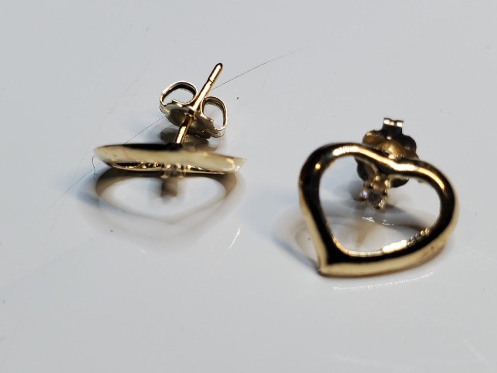 Wedding 14K 525 Pair of Gold Heart Stud Post Earrings 1/2" , Like New