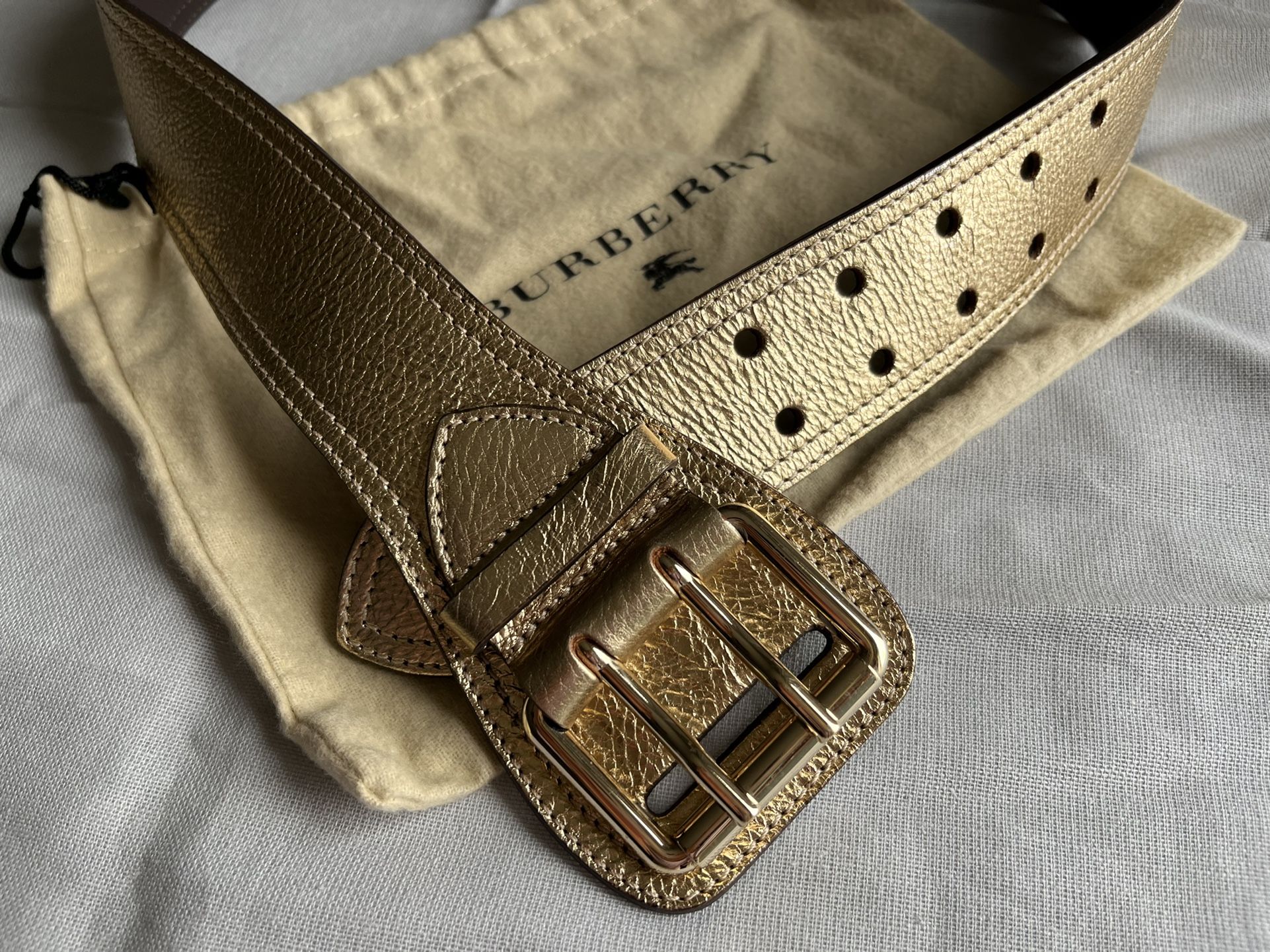 Studded Belt Burberry Size 80 Belt Burberry Gold Belt 32/80 (size S)