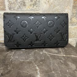 Louis Vuitton Black Monogram Zipper Wallet 