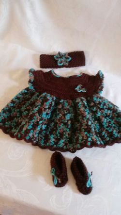 Baby girl dress set, hand crafted, made with soft yarns, new, fits up to 6months, $17.50