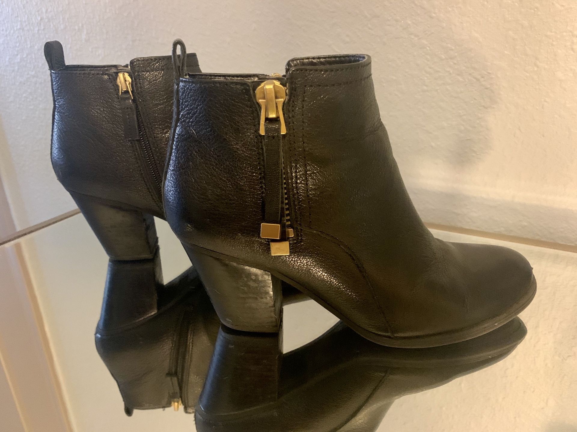 Women’s Franco Sarto Black Leather Booties Size 7