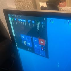 32” Touchscreen All In One Computer Has Windows 10 installed