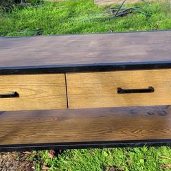 BROYHILL 4 ' Long Coffee Table