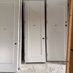 30x 96 Right Handled Doors, Read Description