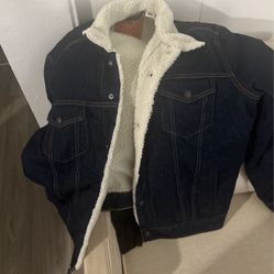 XL Levi’s Denim Jacket 