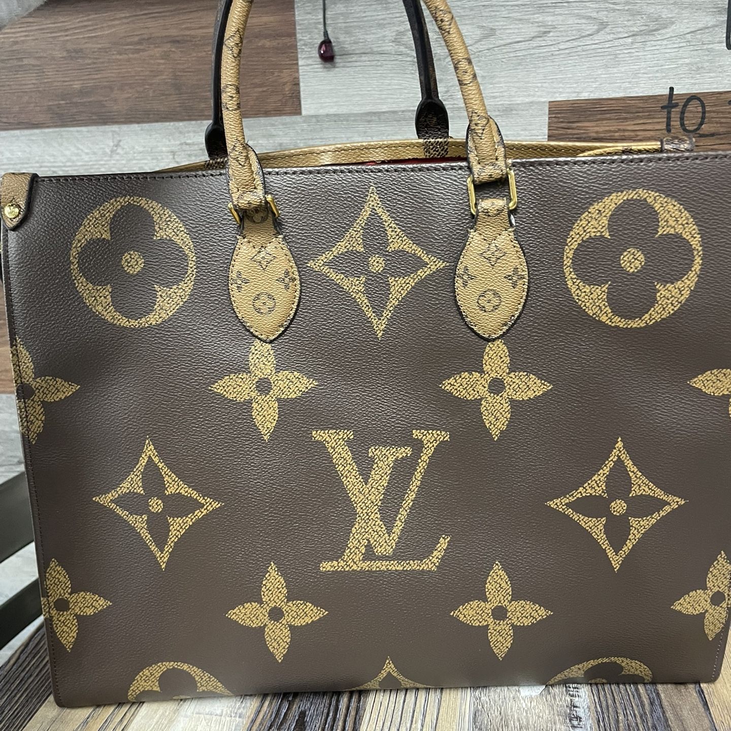 Louis Vuitton Monogram Retiro Handbag Pm for Sale in Los Angeles, CA -  OfferUp