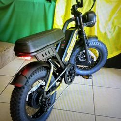 MOPED E BIKE PEAK 1000W-25MPH-70 MILES(PAS)NFC &PASWORD UNLOCK-LONG SEAT. BATTERY 48V 15.6Ah. TIRES 20x4 FAT TIRE.7-SPEED SHIMANO GEAR