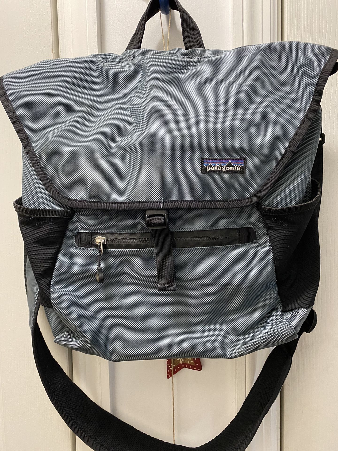 Patagonia shoulder computer bag