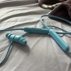 Beats Flex earphones