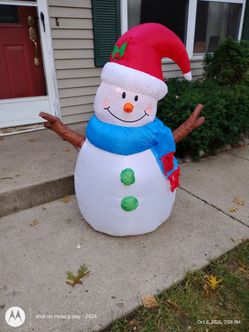 Light up inflatable snowman brand new