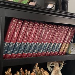 Encyclopedia Britannica Full Set From 1987