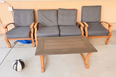 Patio table ser