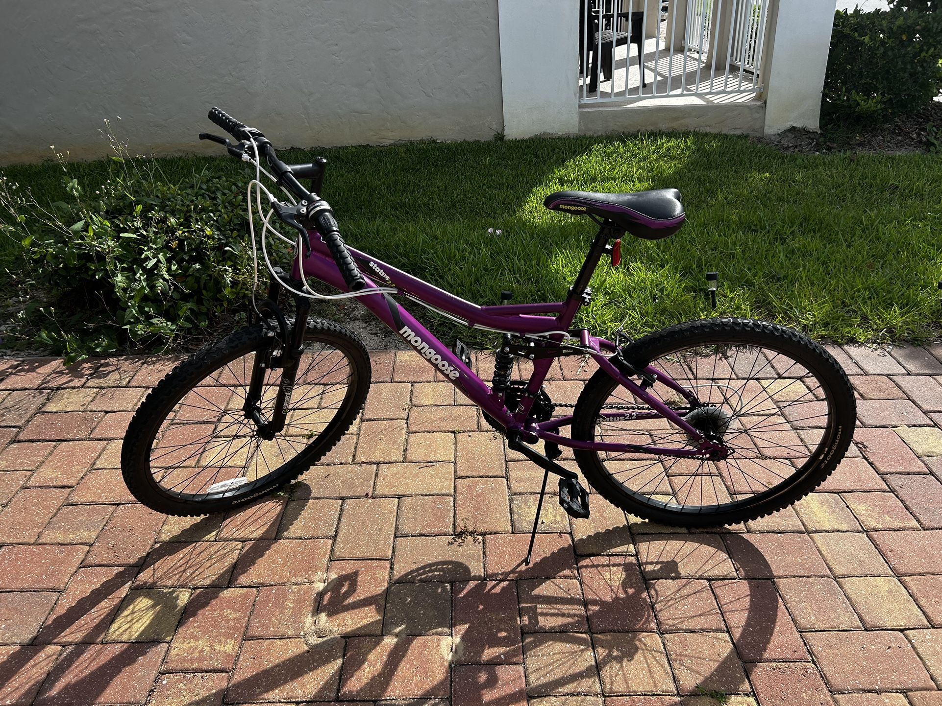 Mongoose 26β Full Suspension Mountain Bike β Like New