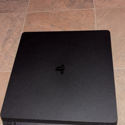 Ps4 slim with controller