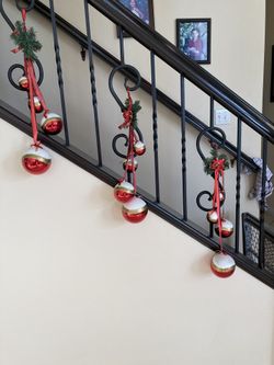 3 Hang Up Decorating Ornaments 