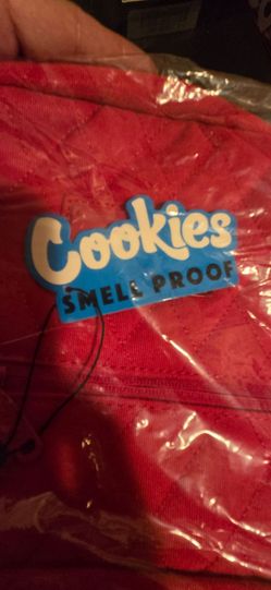 Cookies Smell Proof Back Pack New 100% authentic $80  retail on cookies website for $130 giving great deal in sealed package pick up in Reseda/Northri