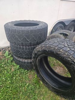 35x12.5R20 tires