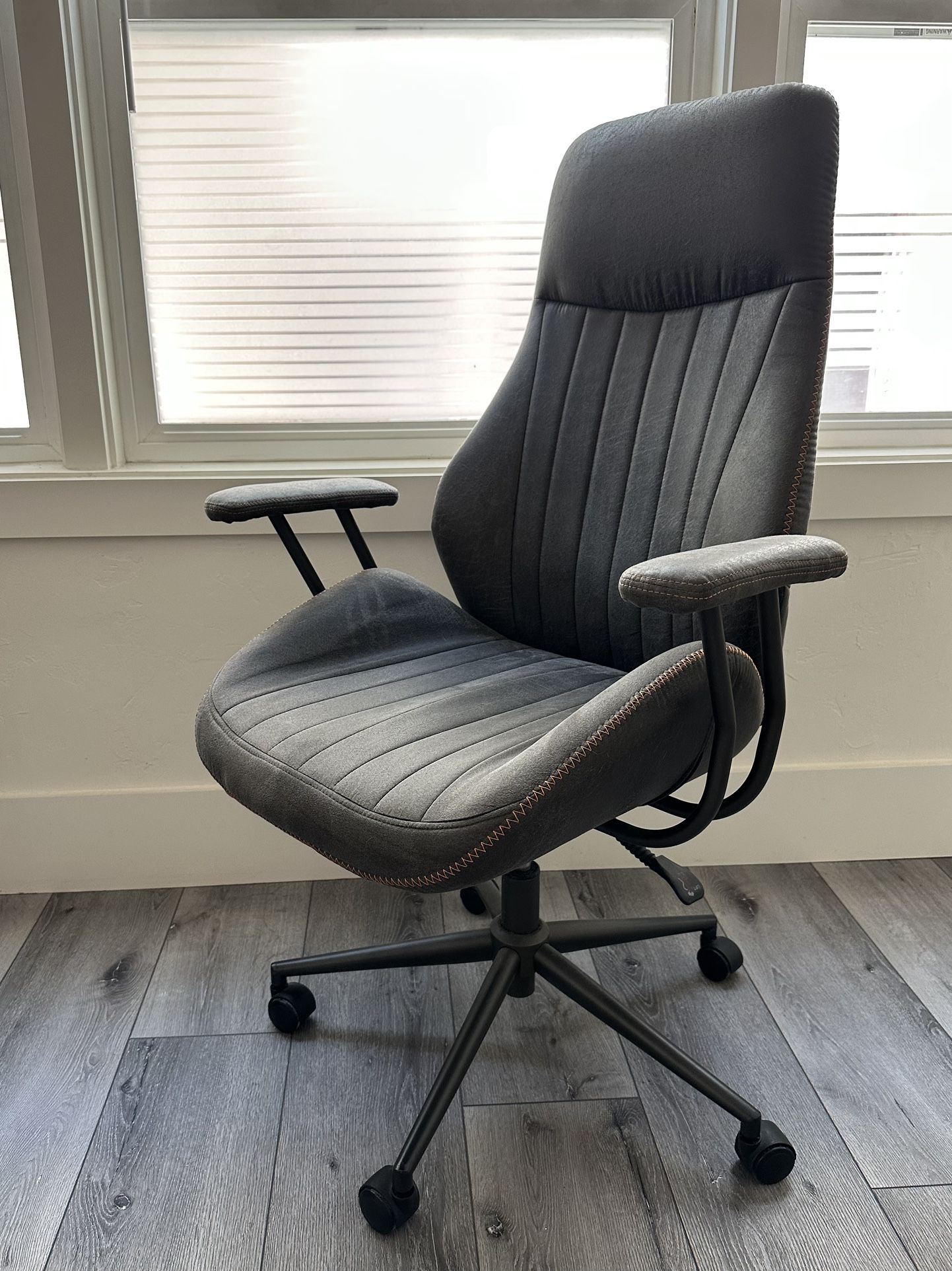 Desk Chair - Ergonomic & Adjustable