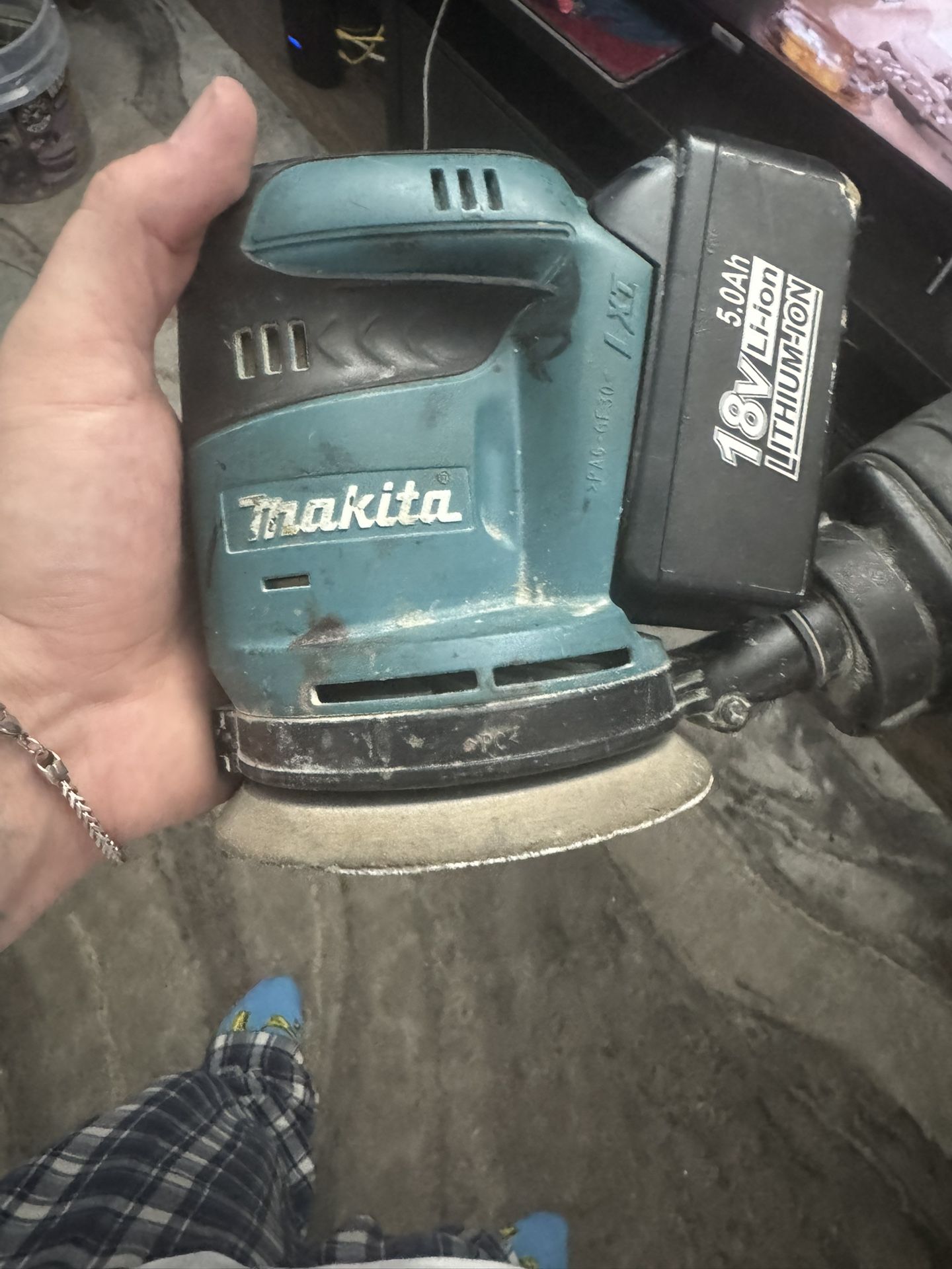 Makita Orbital Sander & Battery