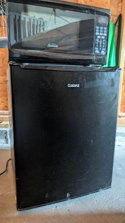 Mini refrigerator