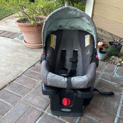 Graco Infant car seat