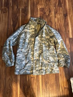 Military Cold Weather Field Coat Size Medium Reg. Digital Camo
