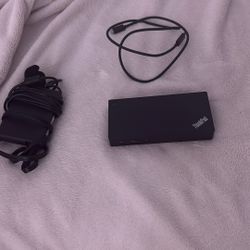 Lenovo ThinkPad Universal USB-C Smart Dock With AC Adapter