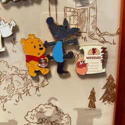 Winnie The Pooh June Pin Set 