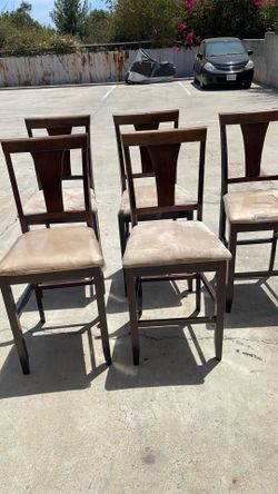 FREE    6 High chairs
