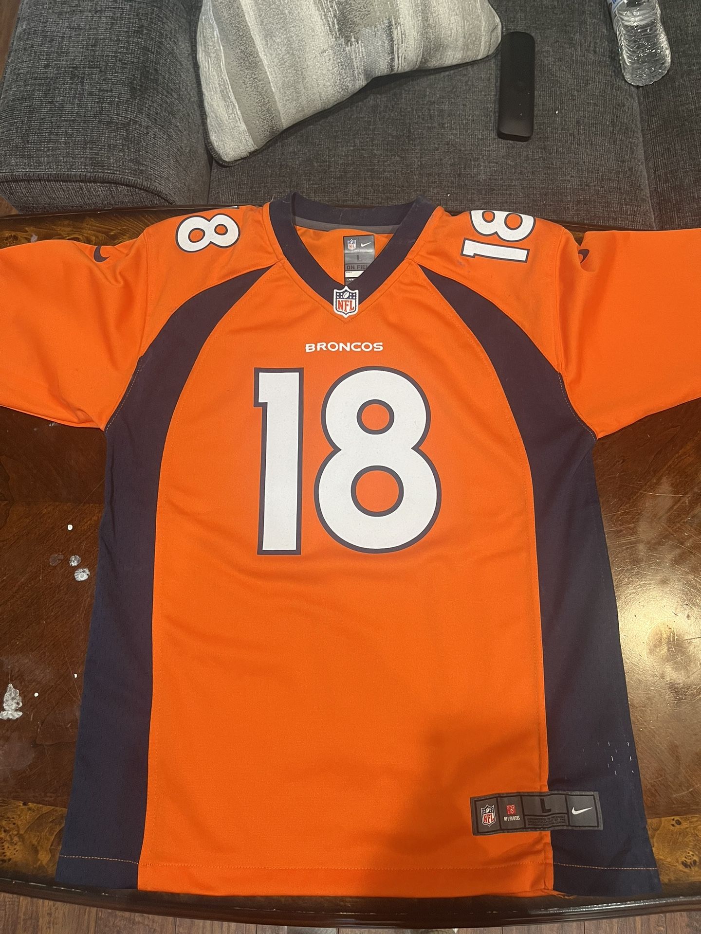 Peyton Manning Broncos Jersey (youth Large)