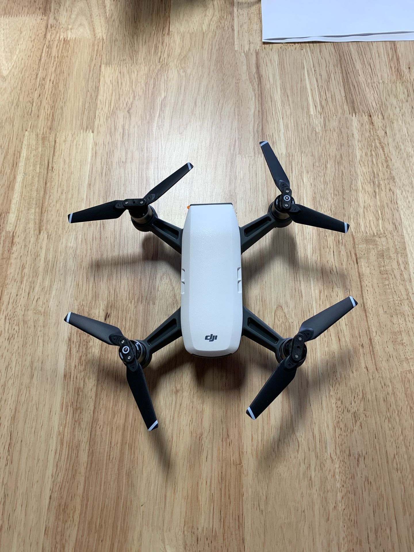 DJI SPARK DRONE ALPINE WHITE EXCELLENT CONDITION