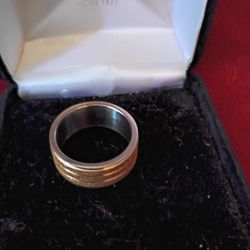 Men's Gold Rings  Silver Gold Cat's Eye Sizes Seven Or Eight