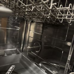 BLACK+DECKER 24” Built-In Dishwasher – $280