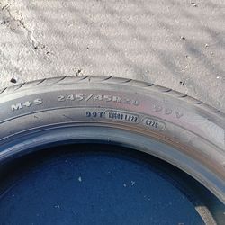 2 llantas 245 45 R20 Goodyear Eagle Touring